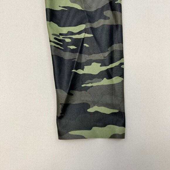 Victoria's Secret Womens Multicolor Camouflage Compression Leggings Small New - Picture 3 of 8